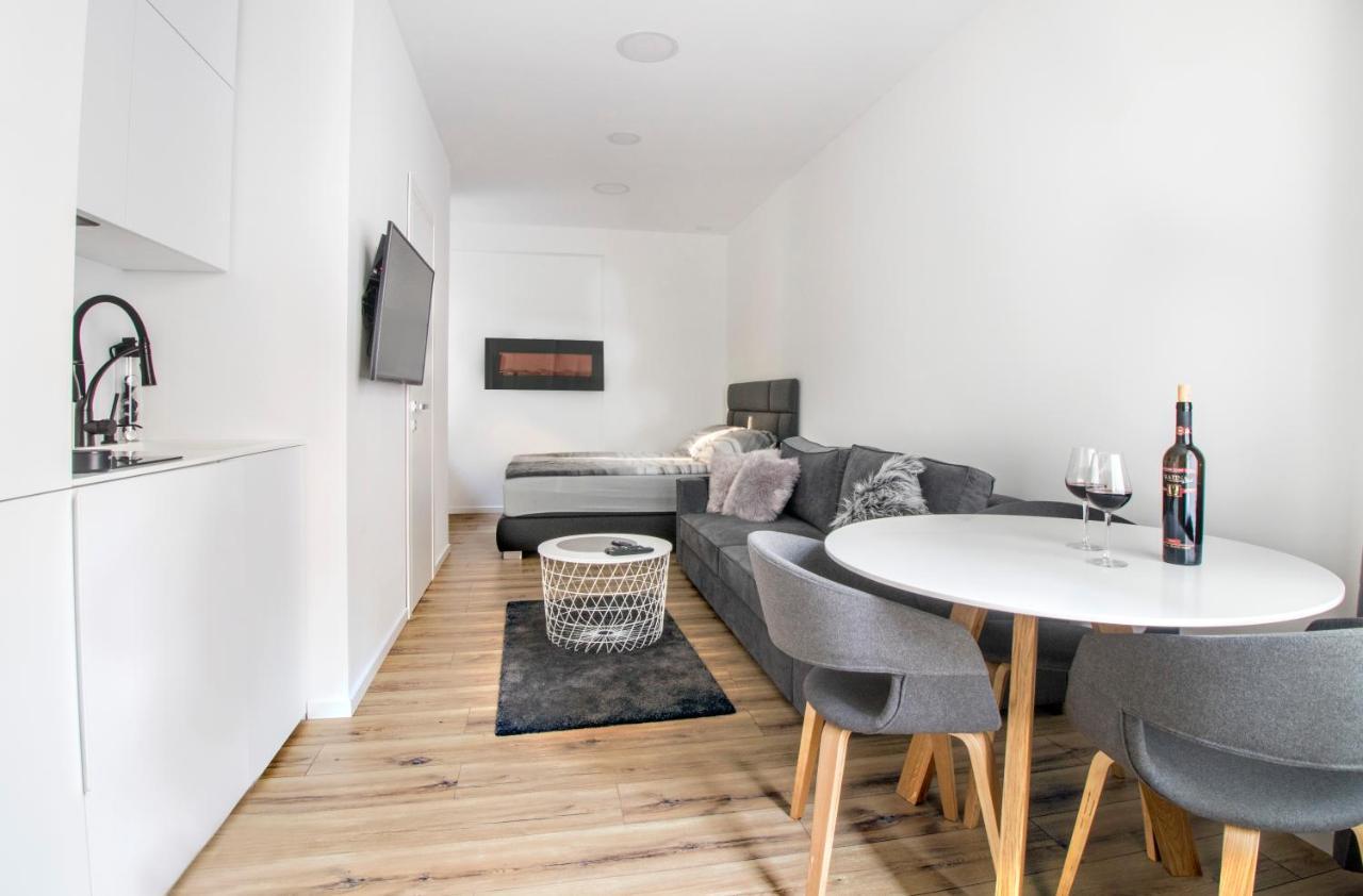Main Square Modern Apartments Zagreb Bagian luar foto